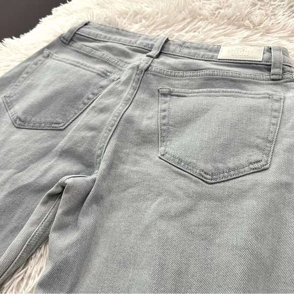 Hollister Low-Rise Dad Jeans – Size 0R (W24 L31) | Light Wash Panel Denim - Picture 7 of 16